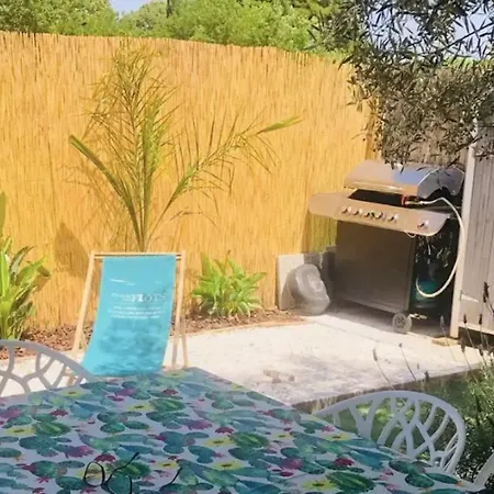 Spacious House With Garden Lattes